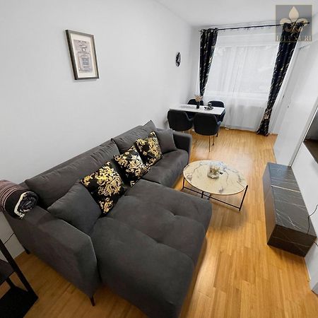 Apartment In Uni - & Lkh Naehe กราซ ภายนอก รูปภาพ